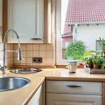 Landhausappartment شقة *